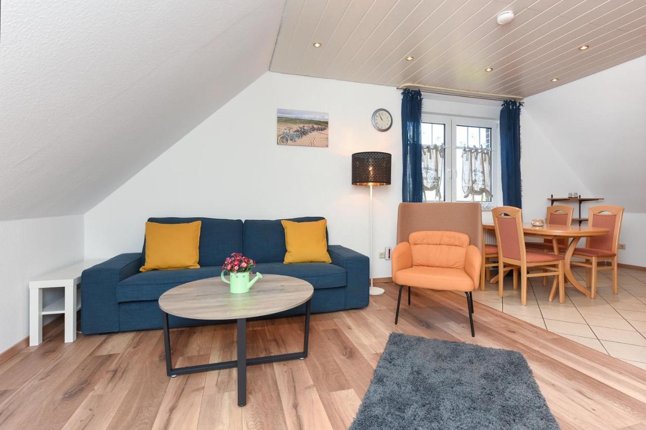Ferienwohnung Wattgefluester Esens Exterior photo