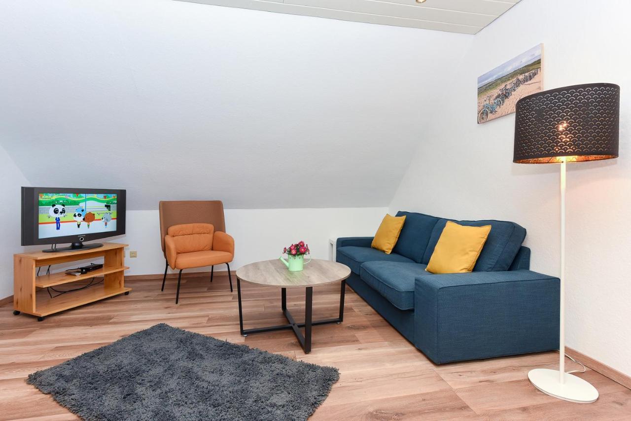 Ferienwohnung Wattgefluester Esens Exterior photo